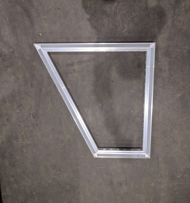 beMatrix b62 | TRIANGLE FRAME 1984 x 1984 x 2976MM