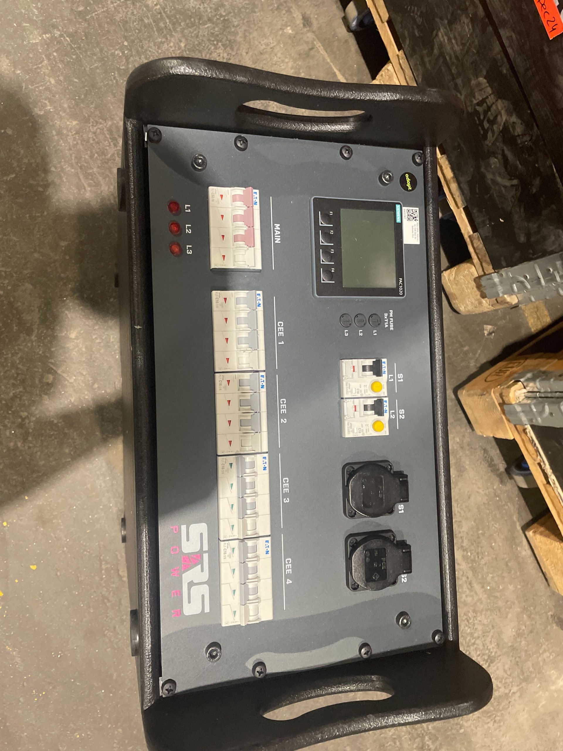 PDU SRS | 32A in | 4x 16A Out, 2x Schuko Out