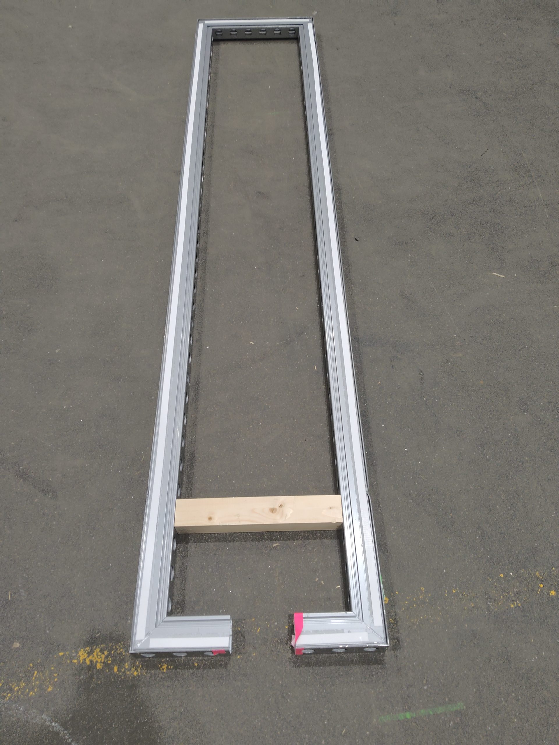 beMatrix b62 | frame | 0496 mm x 2480 mm Utility Cutout