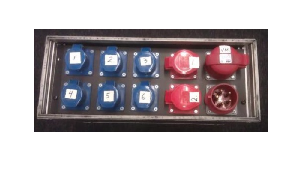 PDU | 32A in | 1 x 32A out, 2 x 16A out, 6 x 16A CEE 1 - phase out | blue case